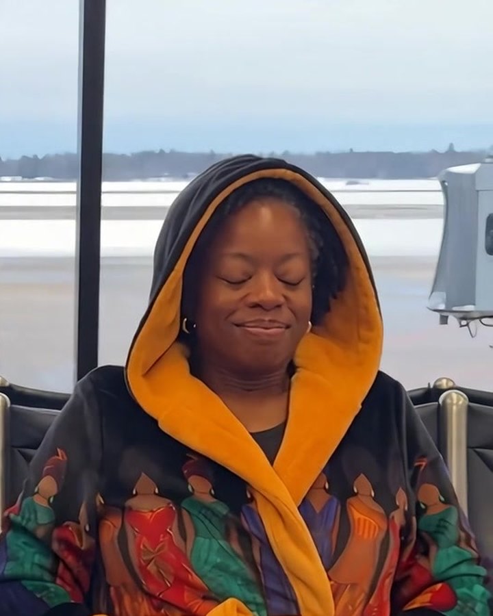 Warm in the Rootwarm heated robe